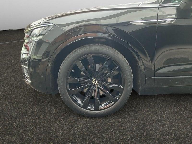 Volkswagen Touareg 3.0 V6 TDI SCR 210kW Elegance R-line Exterior