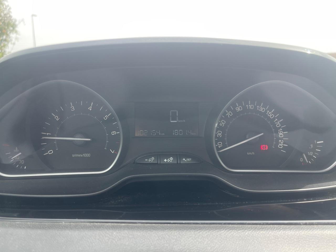 Peugeot 208 PureTech 82 5 porte Allure