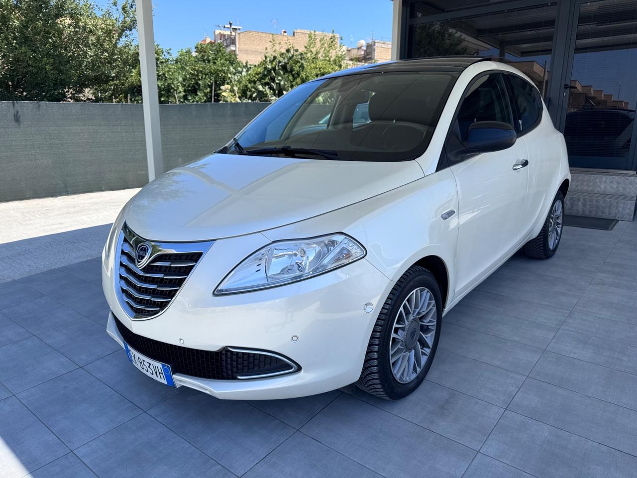 Lancia Ypsilon 1.3 MJT 16V TETTO Platinum