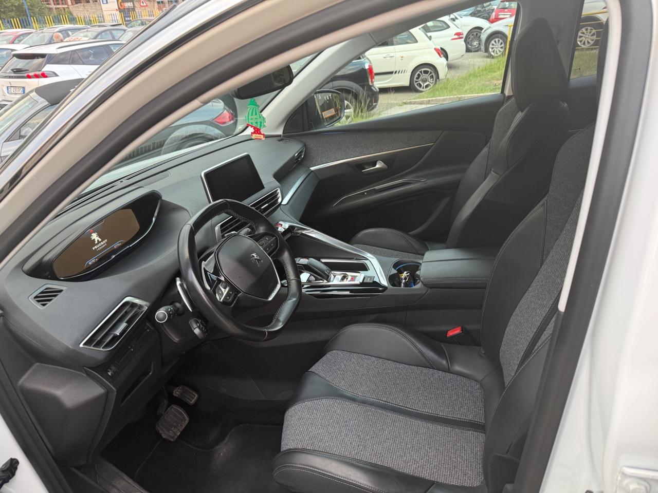 Peugeot 3008 BlueHDi km 90 mila accetto permute e finanziamenti