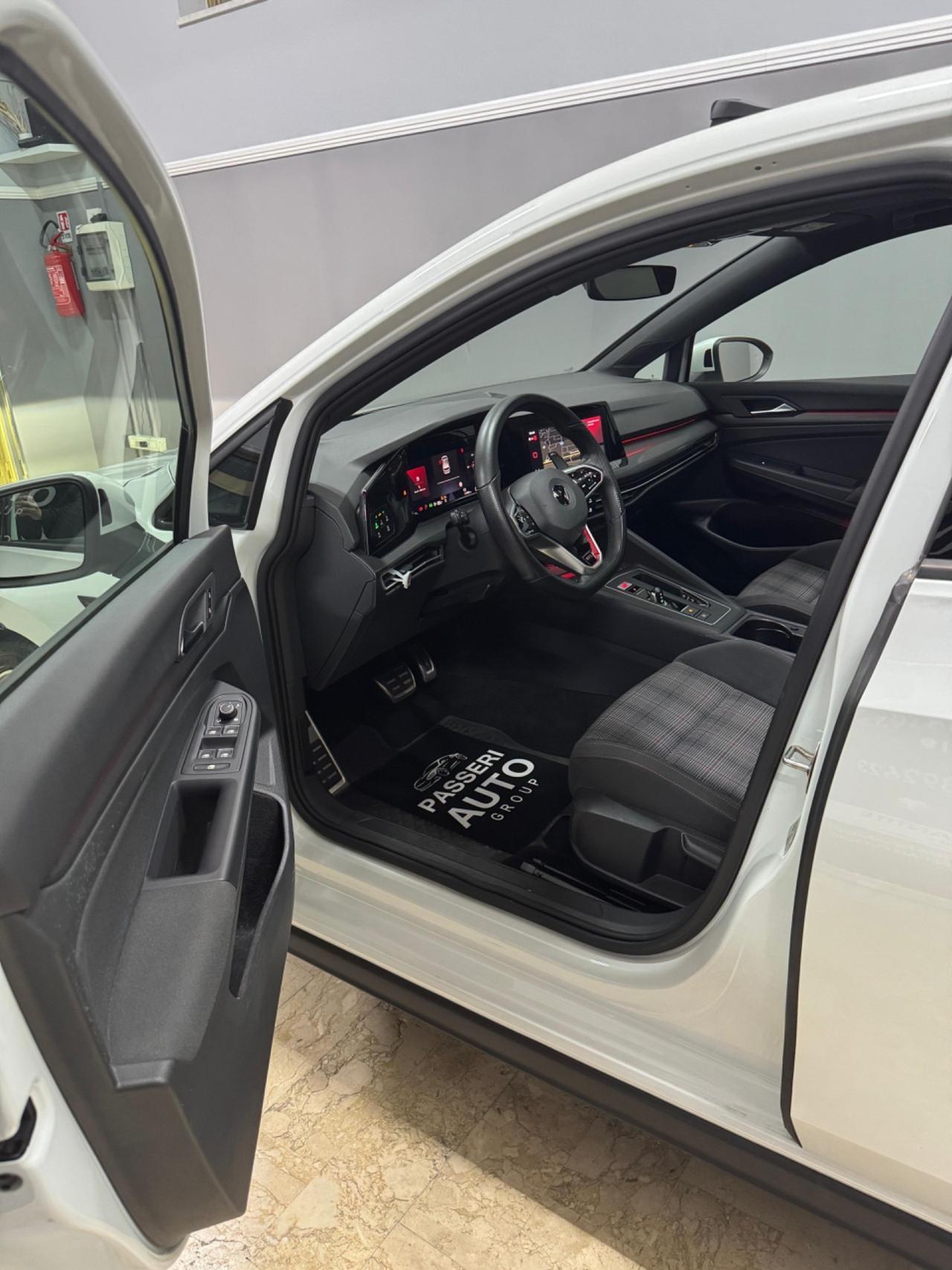 Volkswagen Golf GTI 2.0 TSI