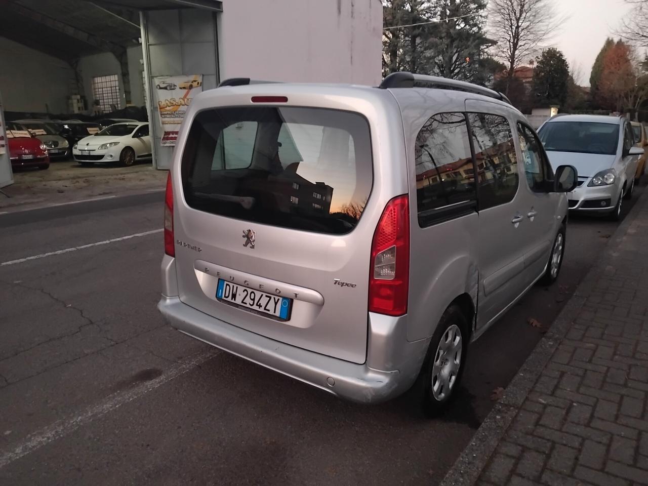 Peugeot Partner Tepee 1.6 HDi 90CV Outdoor 5 POSTI FURGONATO X NEO PATENTATI
