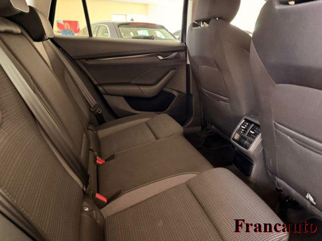 SKODA Octavia 2.0 TDI EVO SCR 150 CV DSG Wagon Executive
