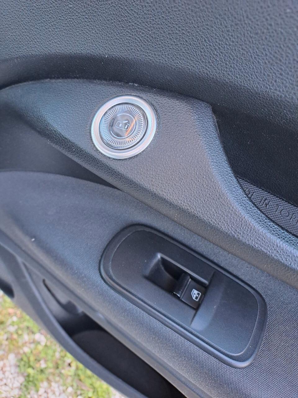 Fiat 500e Berlina 42 kWh Icon- UNIPRO.