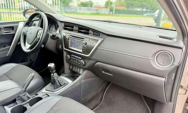 Toyota Auris 5p 2.0 d-4d Lounge