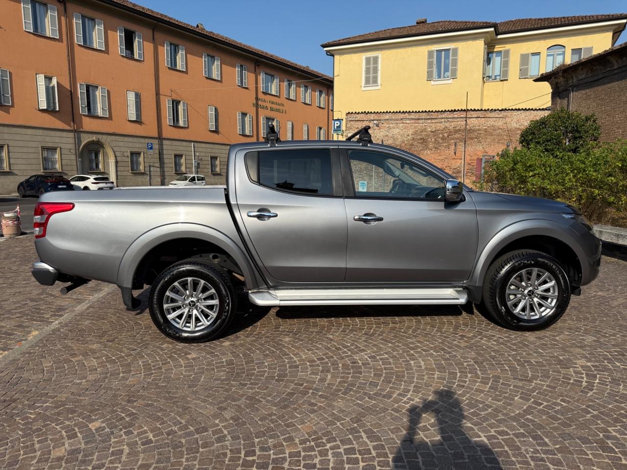 Mitsubishi L200 2.4 DI-D/181CV Double Cab Intense