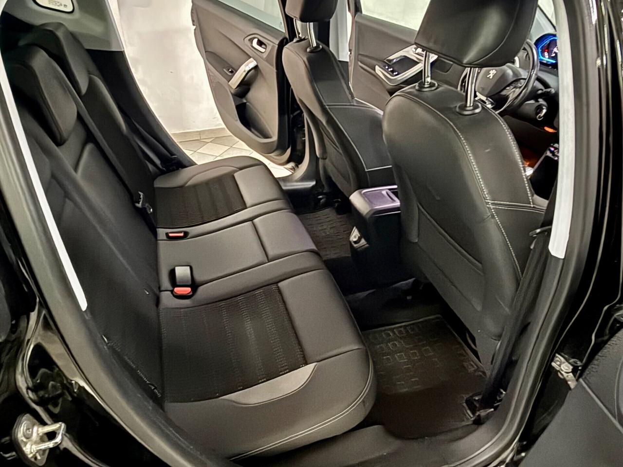 Peugeot 2008 BlueHDi 100 S&S Allure