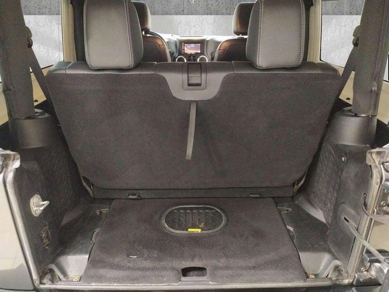 Jeep Wrangler 2.8 crd Sahara auto E6