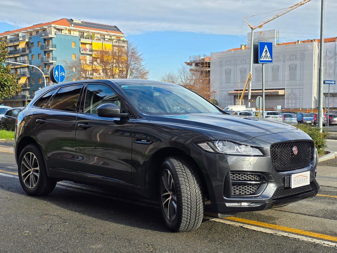 Jaguar F-Pace 2.0 20d Turbo R- #8356