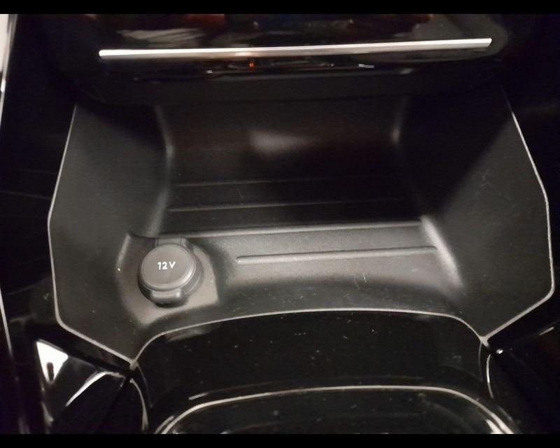 Peugeot 2008 II 2023 1.2 hybrid Allure 145cv e-dcs6