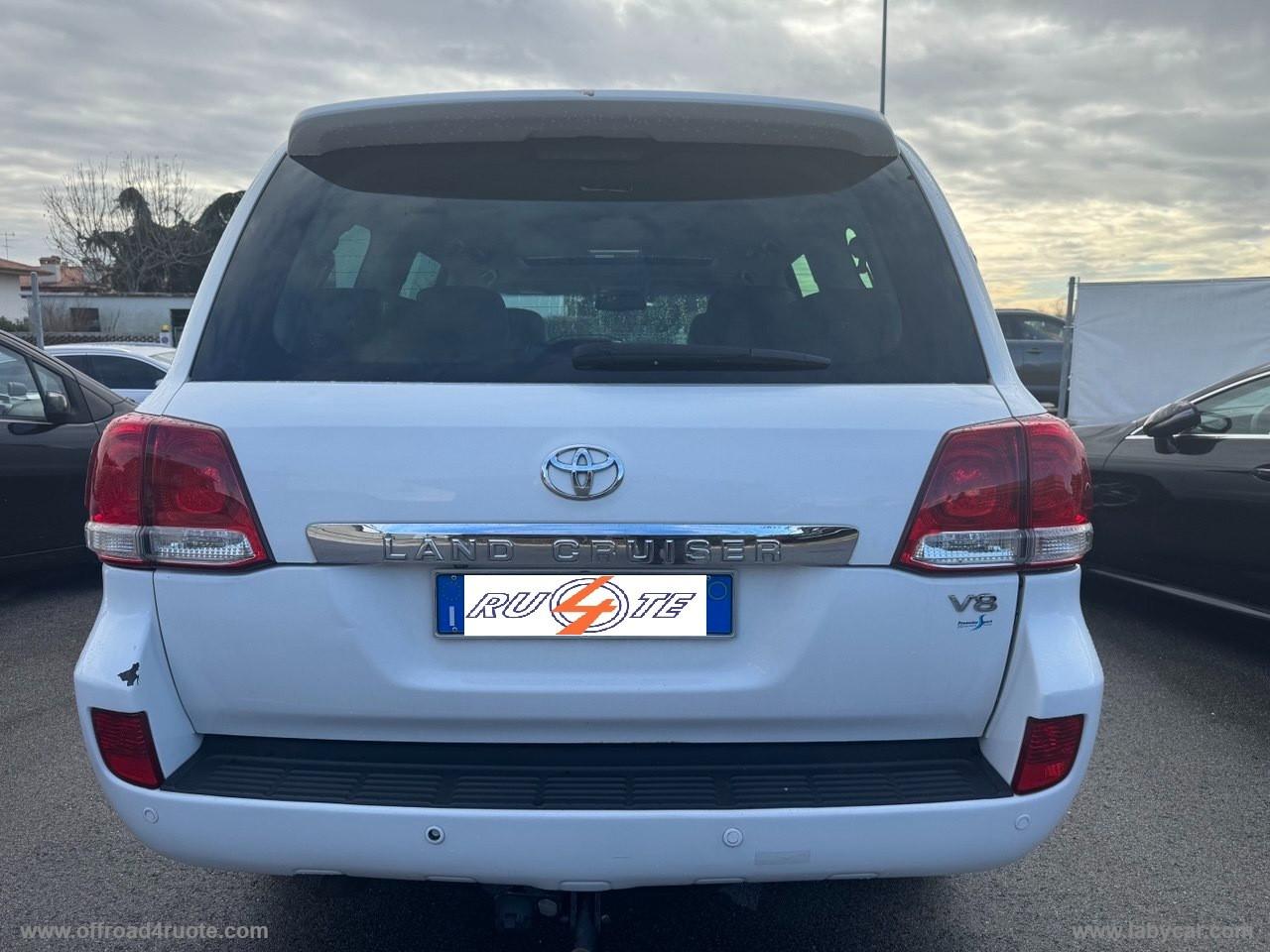 TOYOTA Land Cruiser V8 4.5 D4-D 7 posti