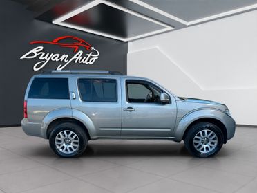 Nissan Pathfinder 2.5 dCi LE AUTO 7 POSTI