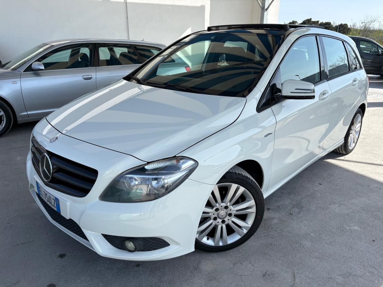 Mercedes-benz B 180 200 CDI BlueEFFICIENCY Premium