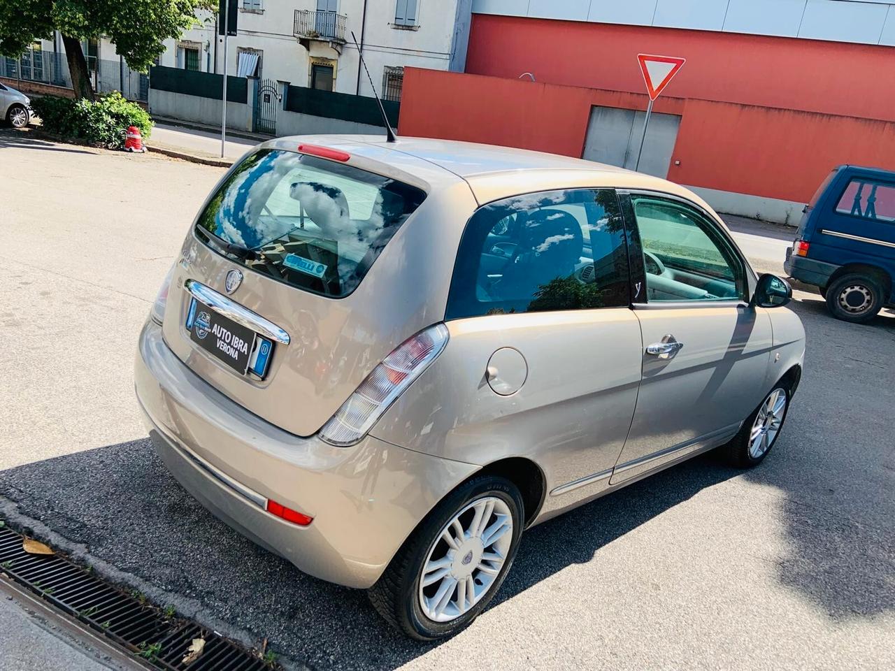 Lancia Ypsilon 1.2 69 CV Platinum