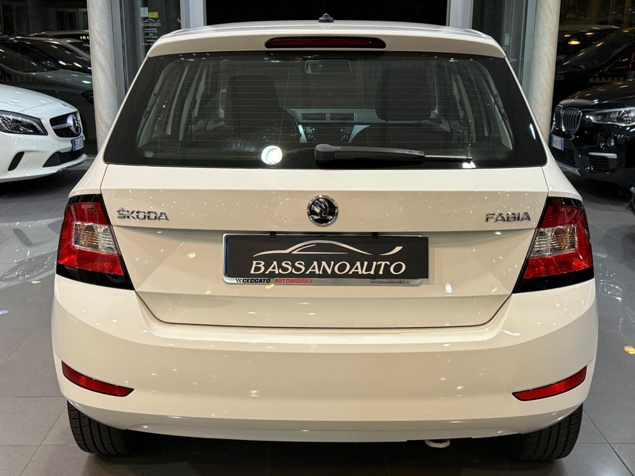 Skoda Fabia Berlina 1.0 mpi Business 75cv NEOPATENTATI !!