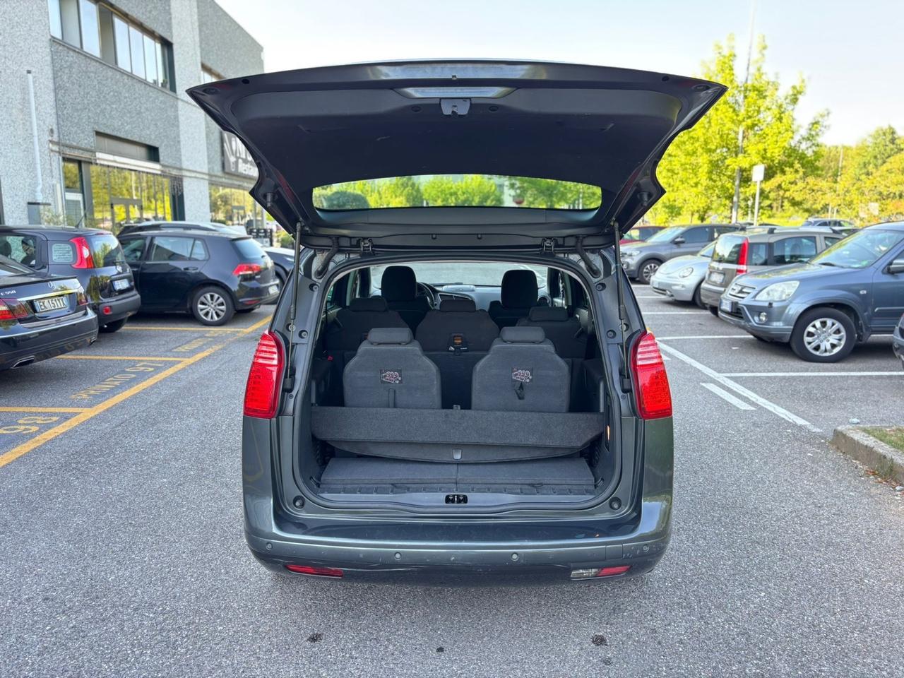 Peugeot 5008 1.6 HDi 115CV Active
