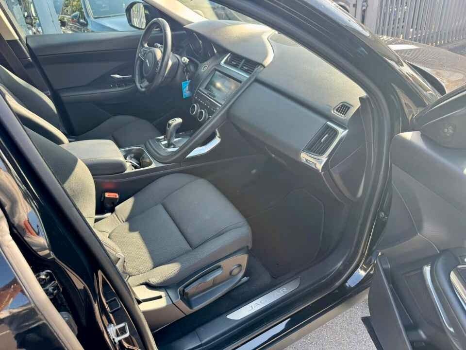 Jaguar E-Pace 2.0D 150 CV AWD aut. R-Dynamic HSE