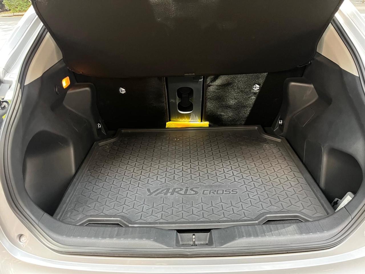Toyota Yaris Cross 1.5 Hybrid 5p. E-CVT AWD-i Lounge