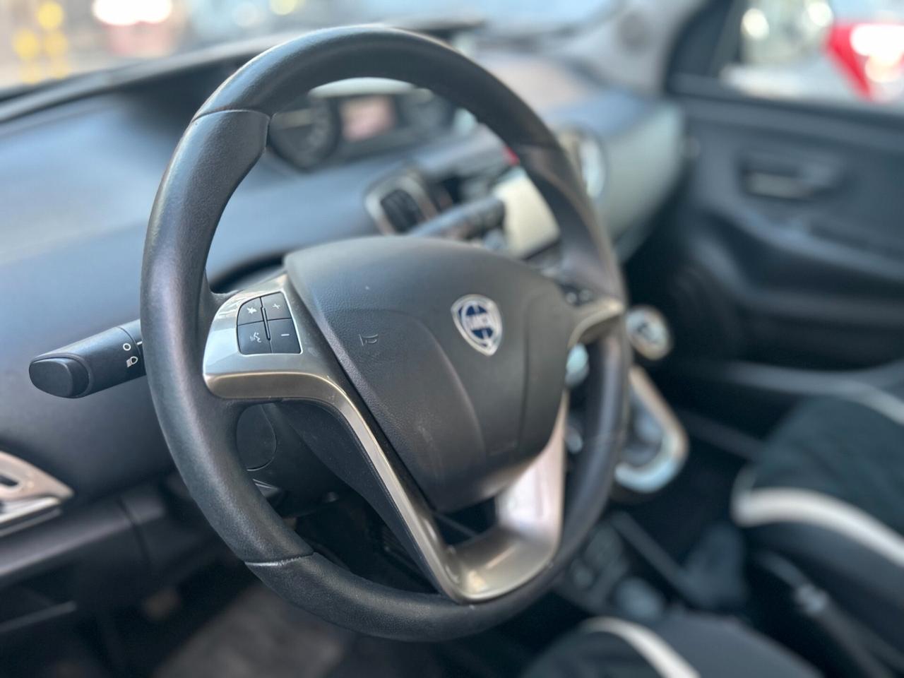 Lancia Ypsilon 1.3 MJT 16V 95 CV 5 porte S&S Gold