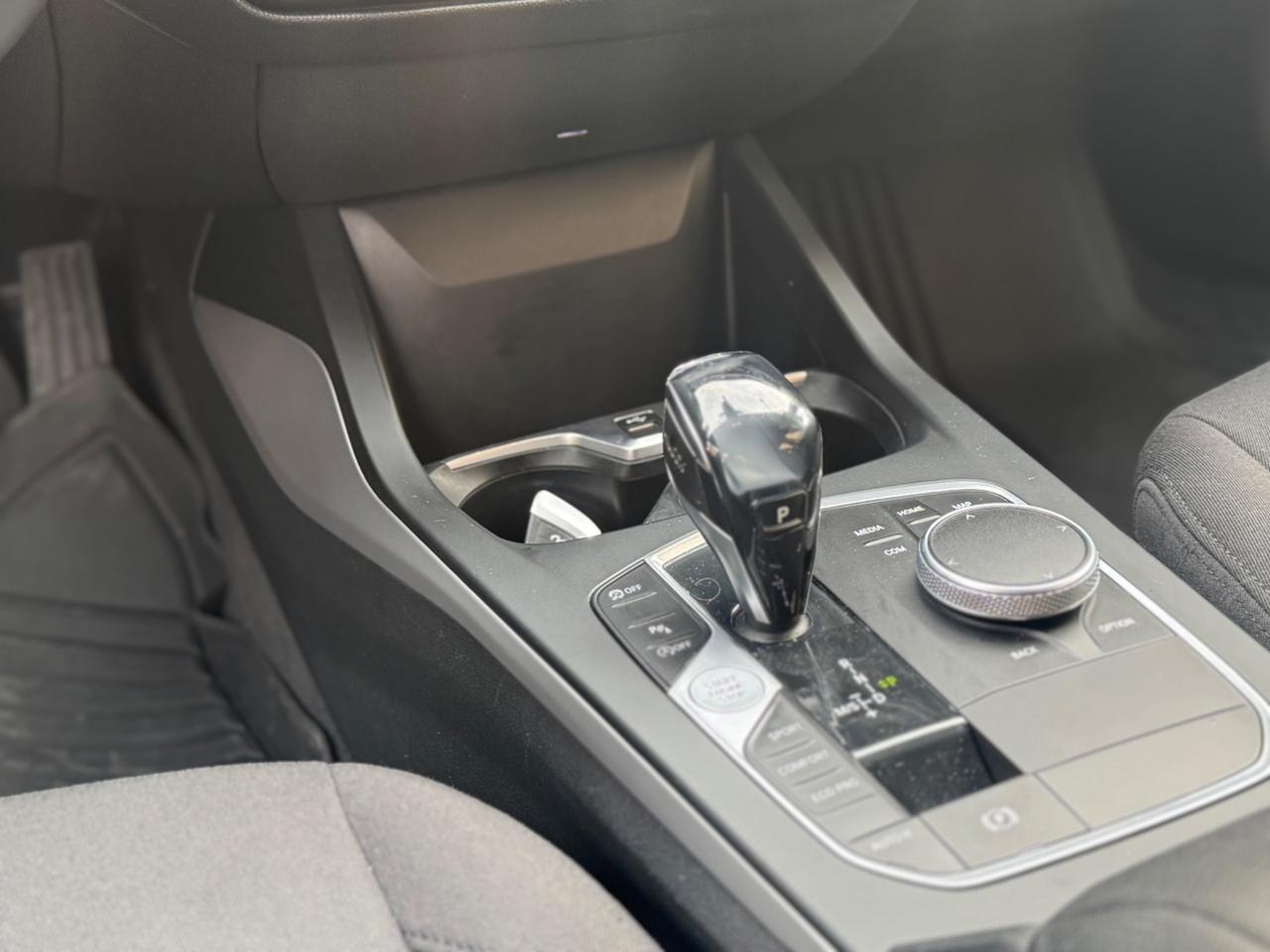 Bmw 116 116d 5p. Luxury