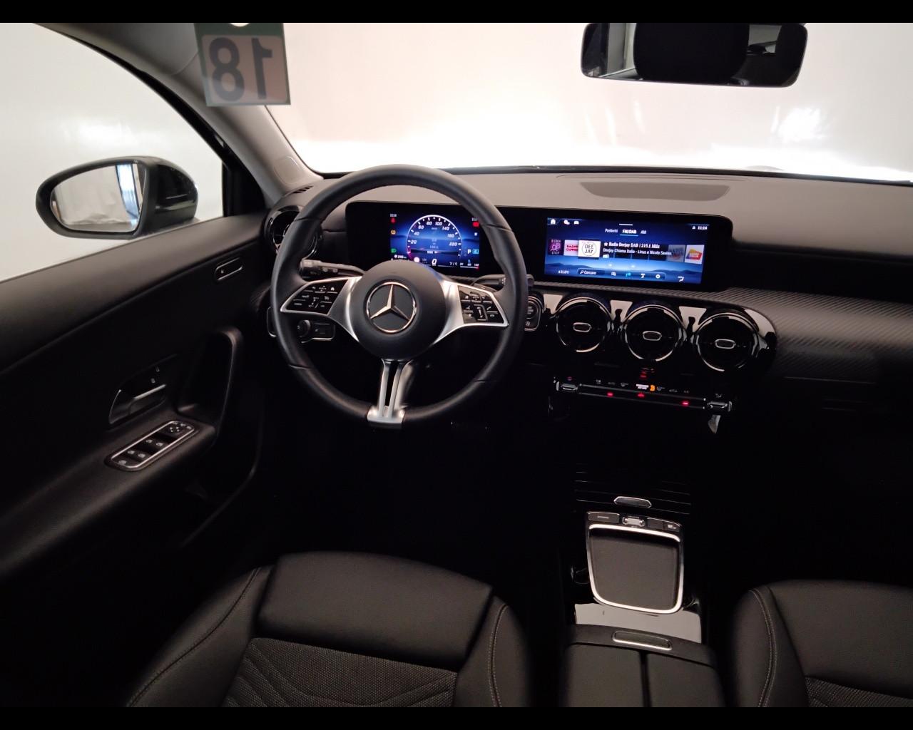 Mercedes-Benz Classe A - W177 2023 - A 180 d Advanced auto