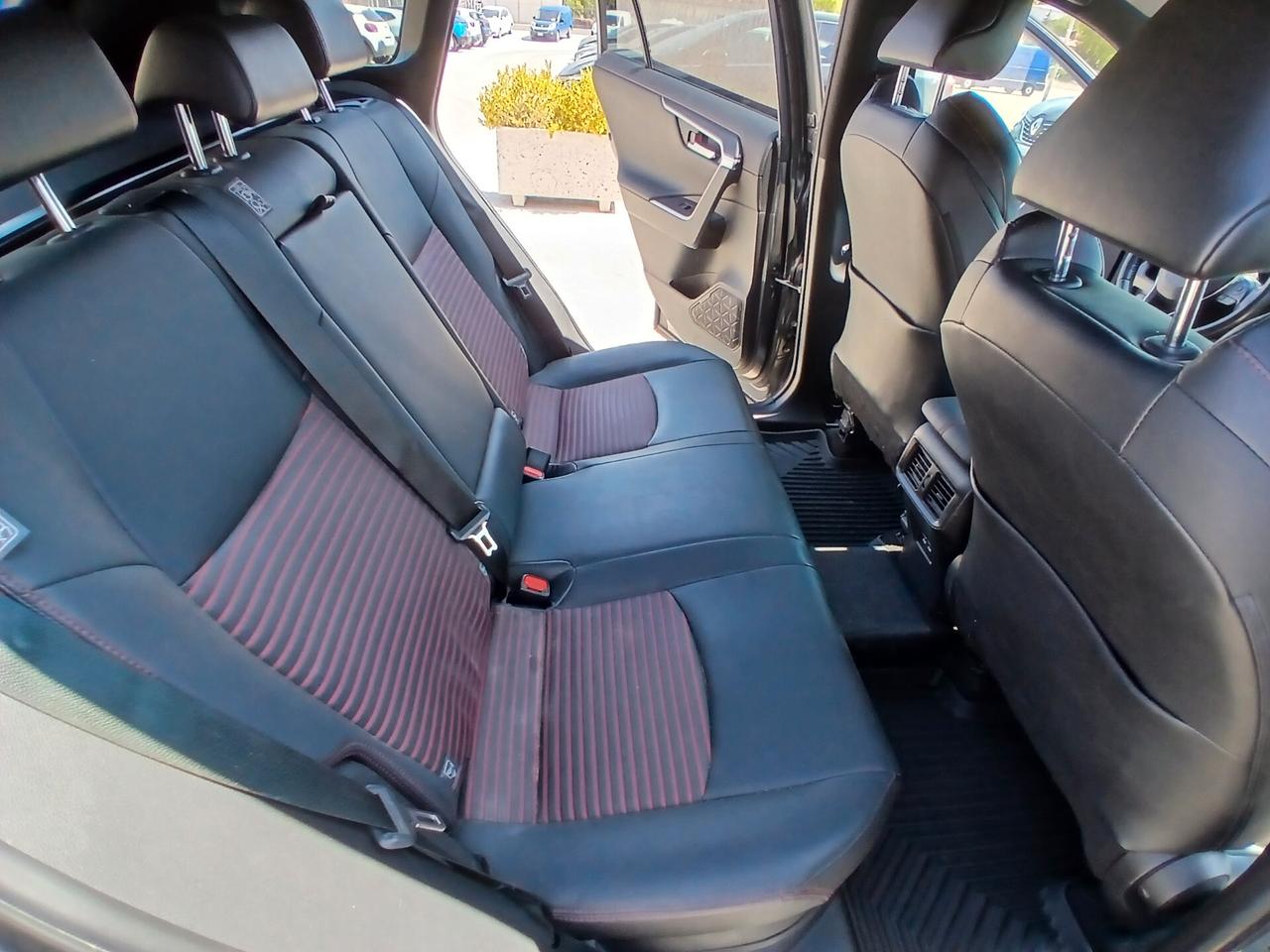Suzuki Across 2.5 Plug-in Hybrid E-CVT 4WD Top