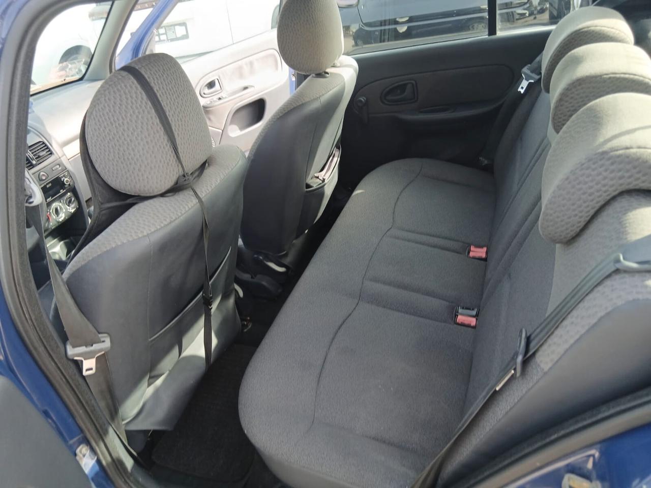 Renault Clio 1.2 cat 5 porte Confort Authentique