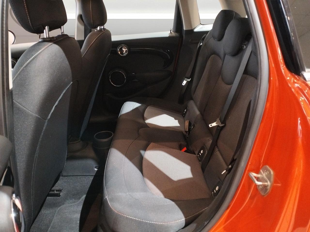 MINI One IV F55 2018 5 PORTE 1.5 Hype 102cv *NEOPATENTATI*