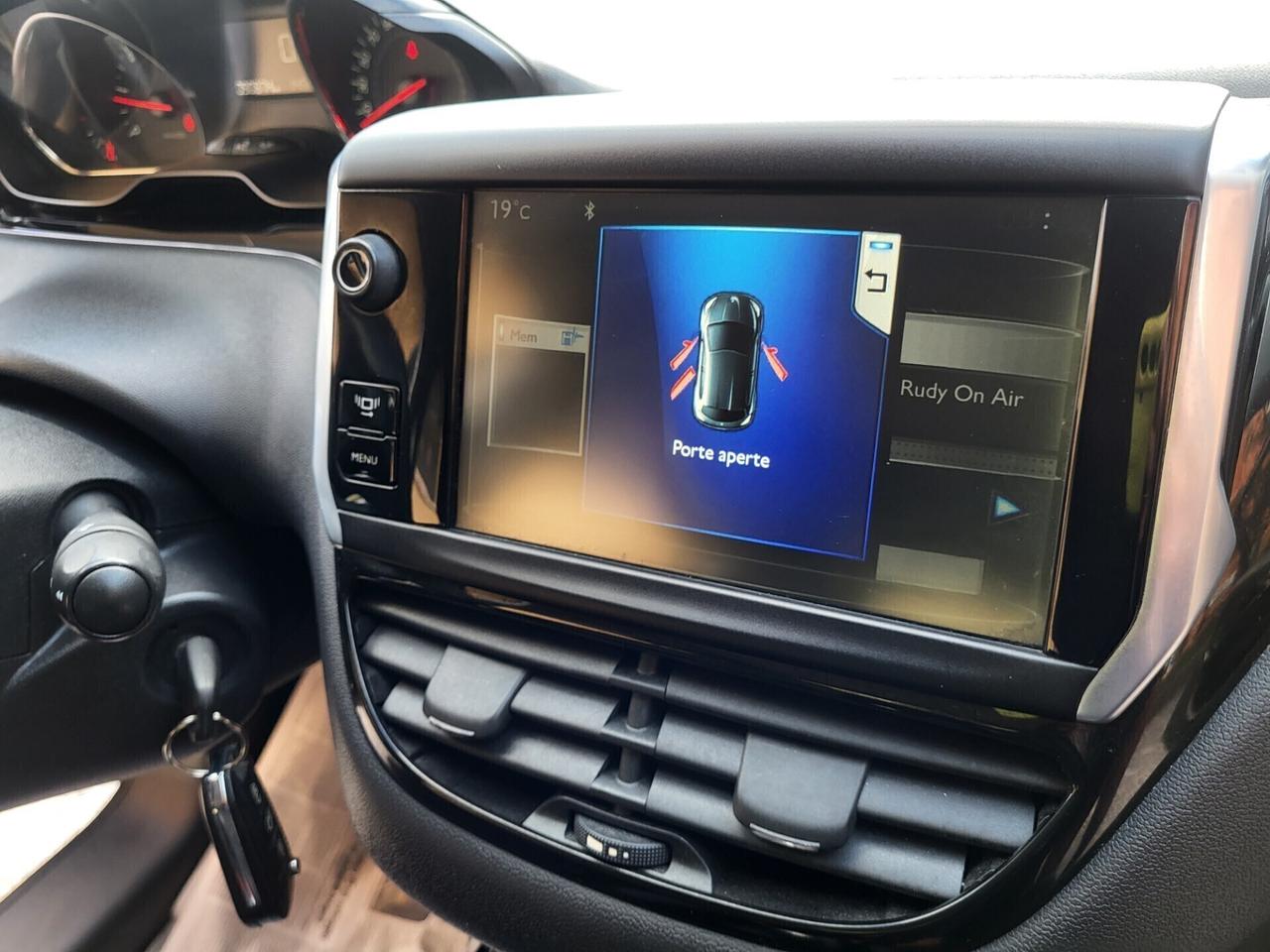 PEUGEOT 208 1,4 HDI-UNICA PROPRIETAR-4 REVISIONI