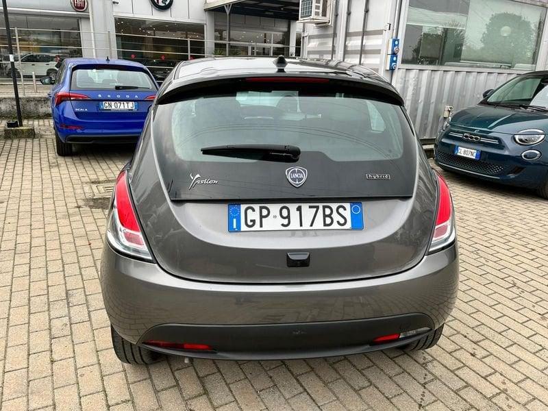 Lancia Ypsilon 1.0 FireFly 5 porte S&S Hybryd Gold