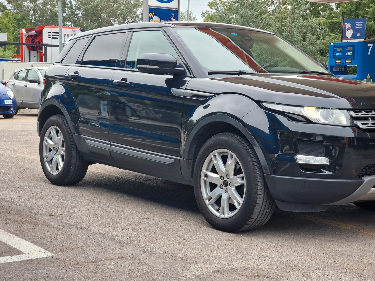 Land Rover Range Rover Evoque Range Rover Evoque 2.2 TD4 5p. Pure