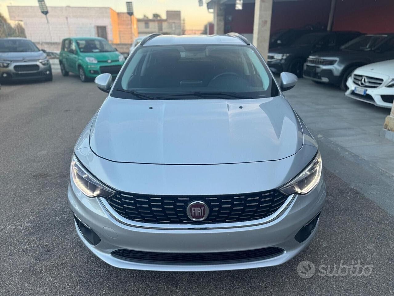 Fiat Tipo 1.6 Mjt SW Lounge Navi Retro Carplay