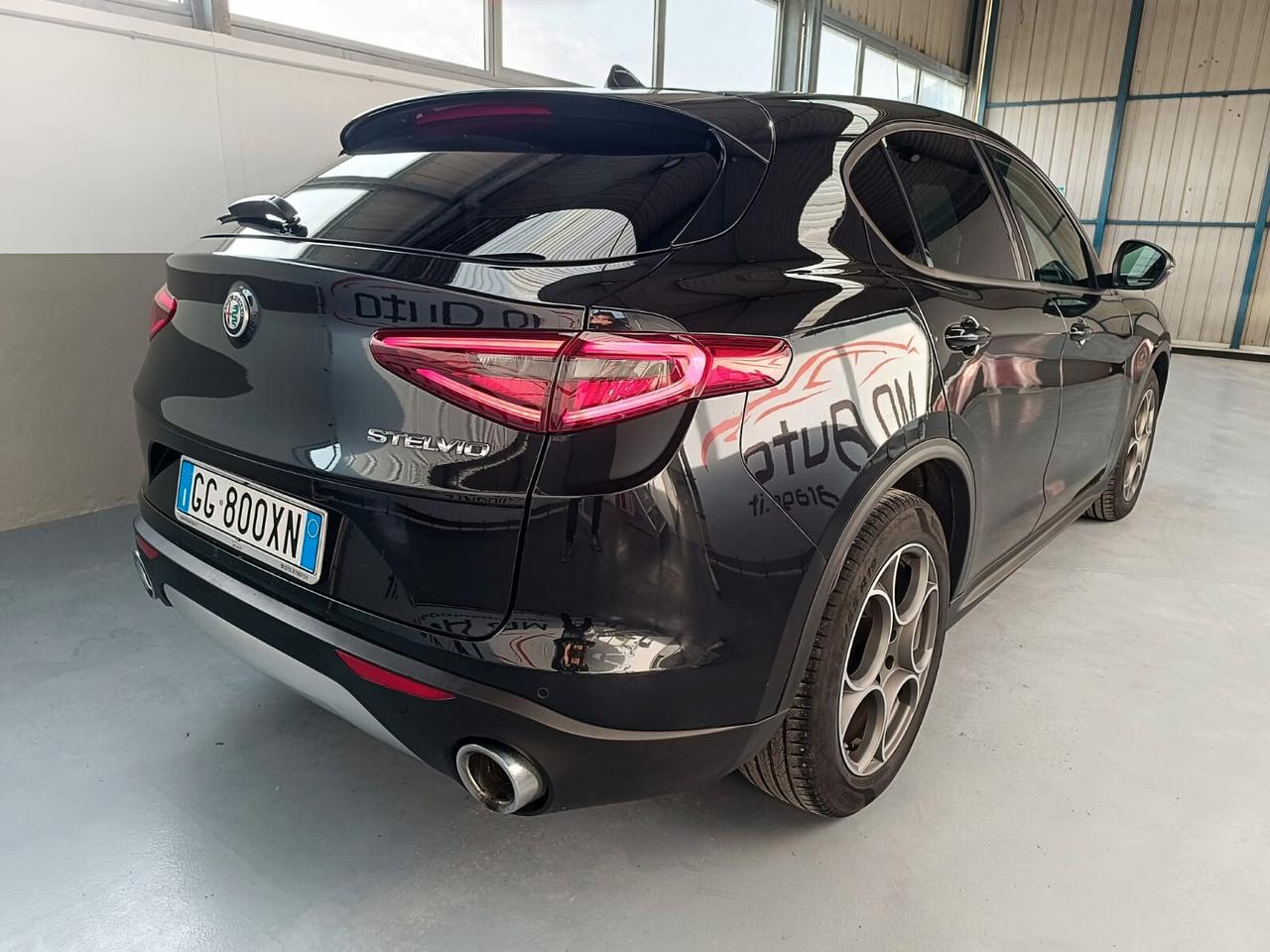 Alfa Romeo Stelvio 2.2 Turbodiesel 160 CV AT8 RWD Business Sport