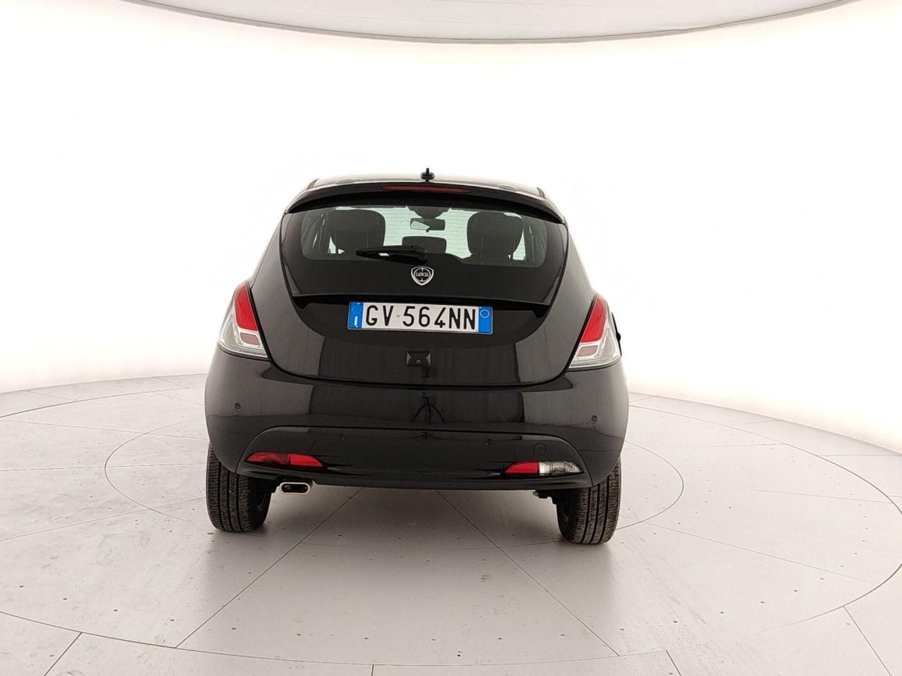 Lancia Ypsilon 1.0 FireFly 5 porte S&S Hybrid Platino