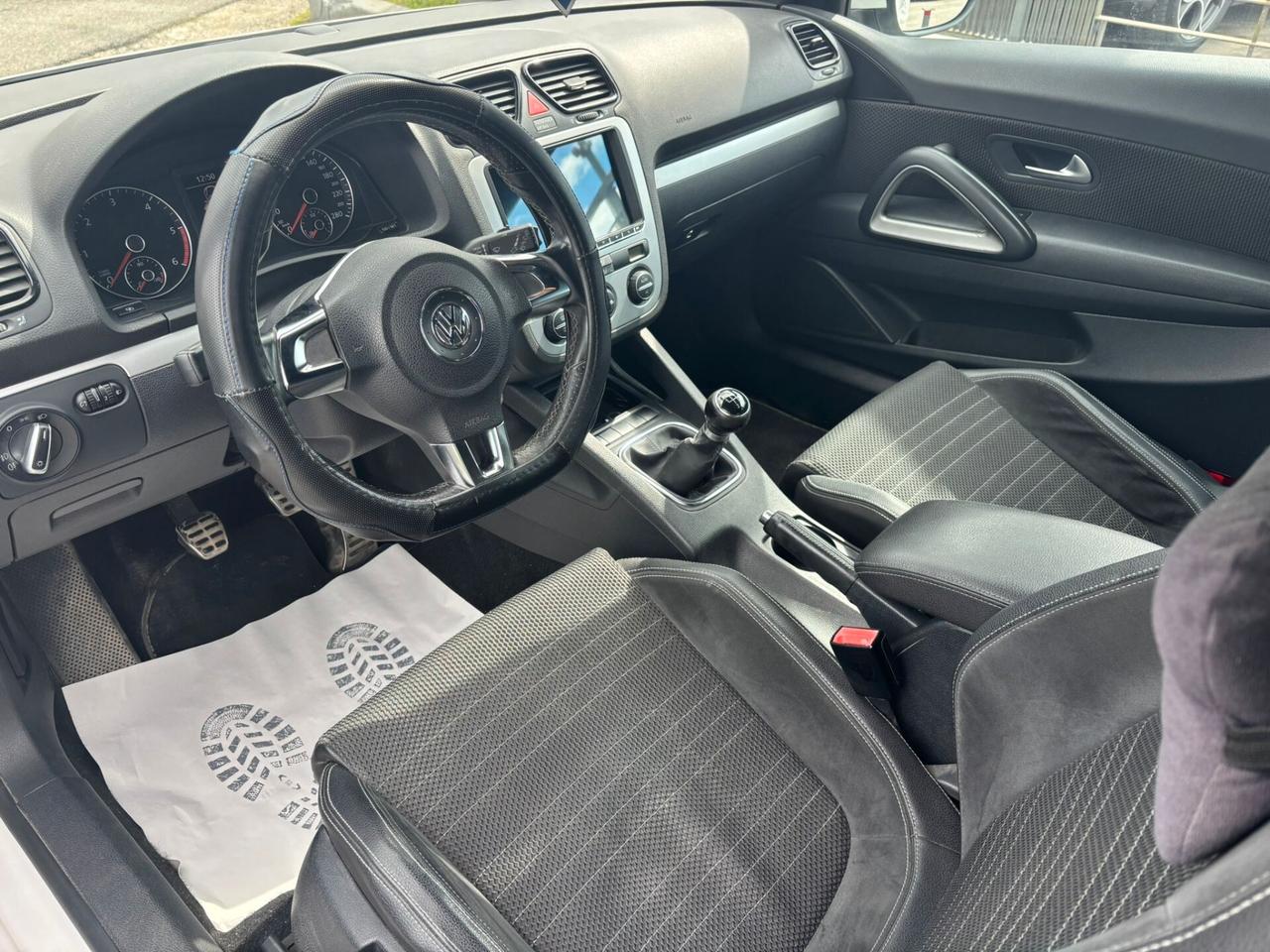 Volkswagen Scirocco 2.0 TDI 140CV DPF