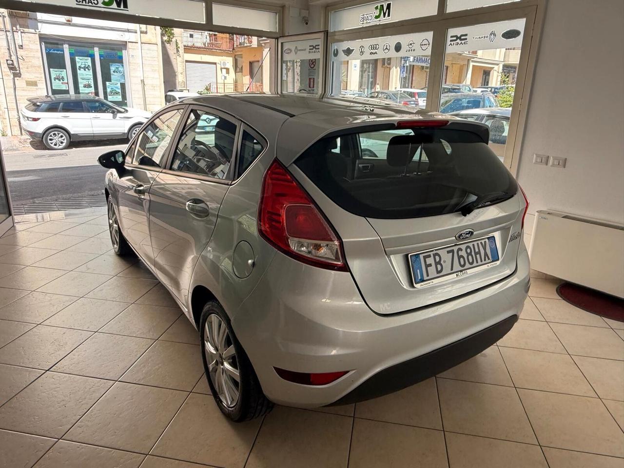 Ford Fiesta 1.5 TDCi 75CV 5 porte Black & White Edition