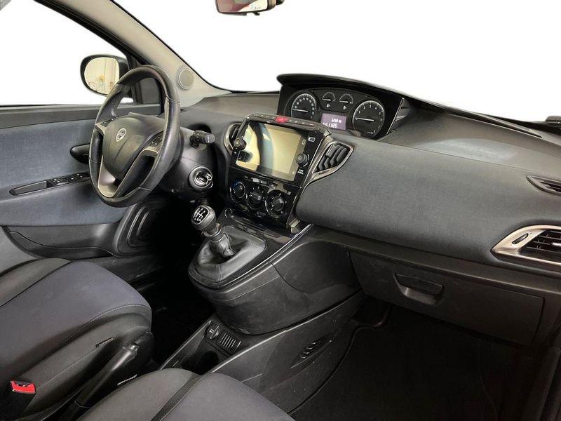 Lancia Ypsilon III 2021 1.0 firefly hybrid Gold s&s 70cv