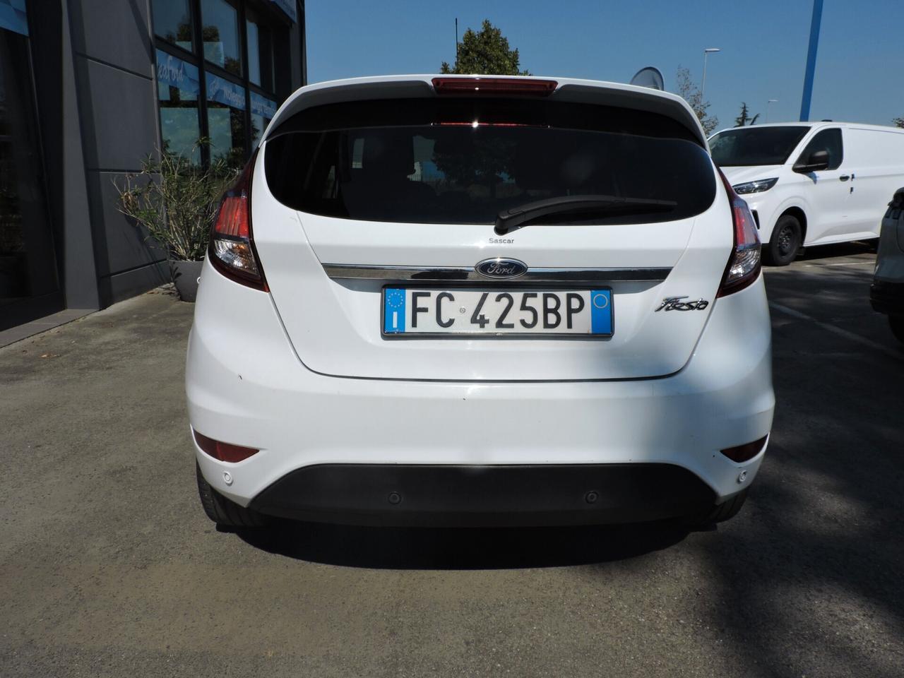Ford Fiesta 1.5 TDCi 75CV 5 porte Titanium