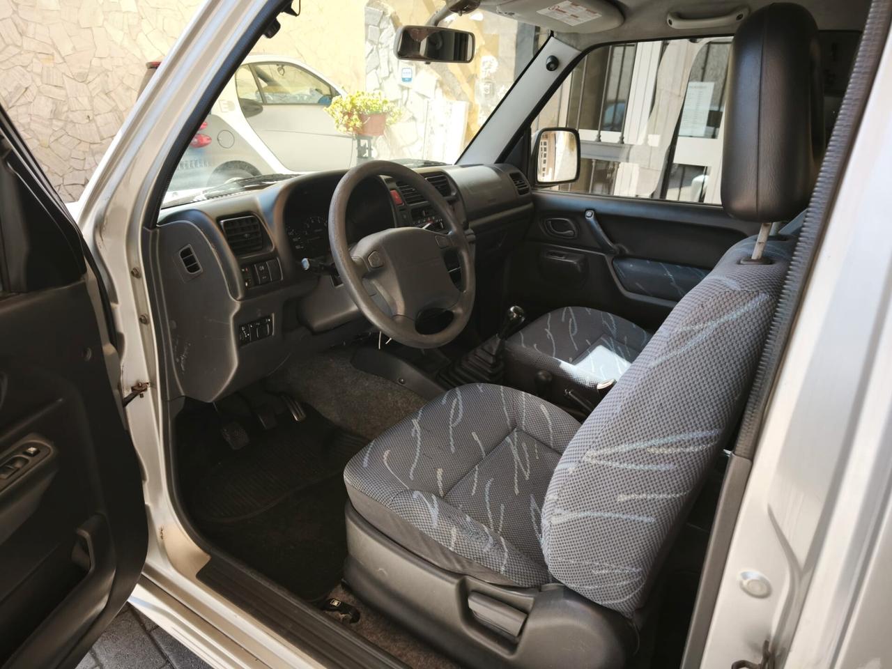 Suzuki Jimny 1.3i 16V cat 4WD JLX