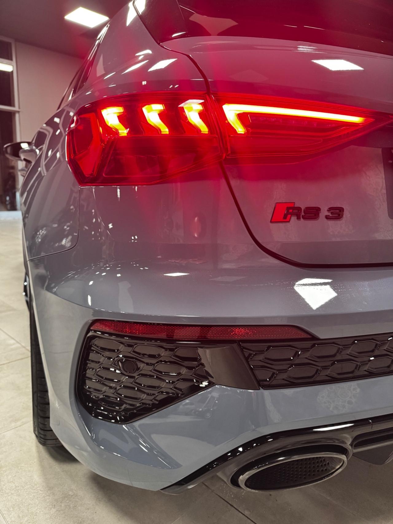 AUDI RS3 PERFORMANCE + CARBOCERAMICA