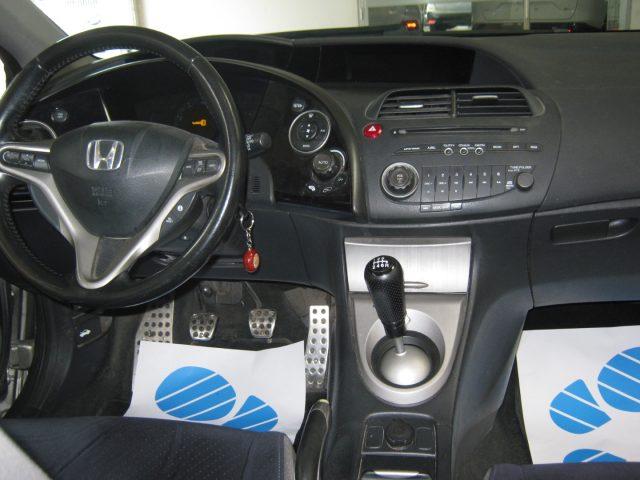 HONDA Civic 1.8 i-VTEC 5p. Sport