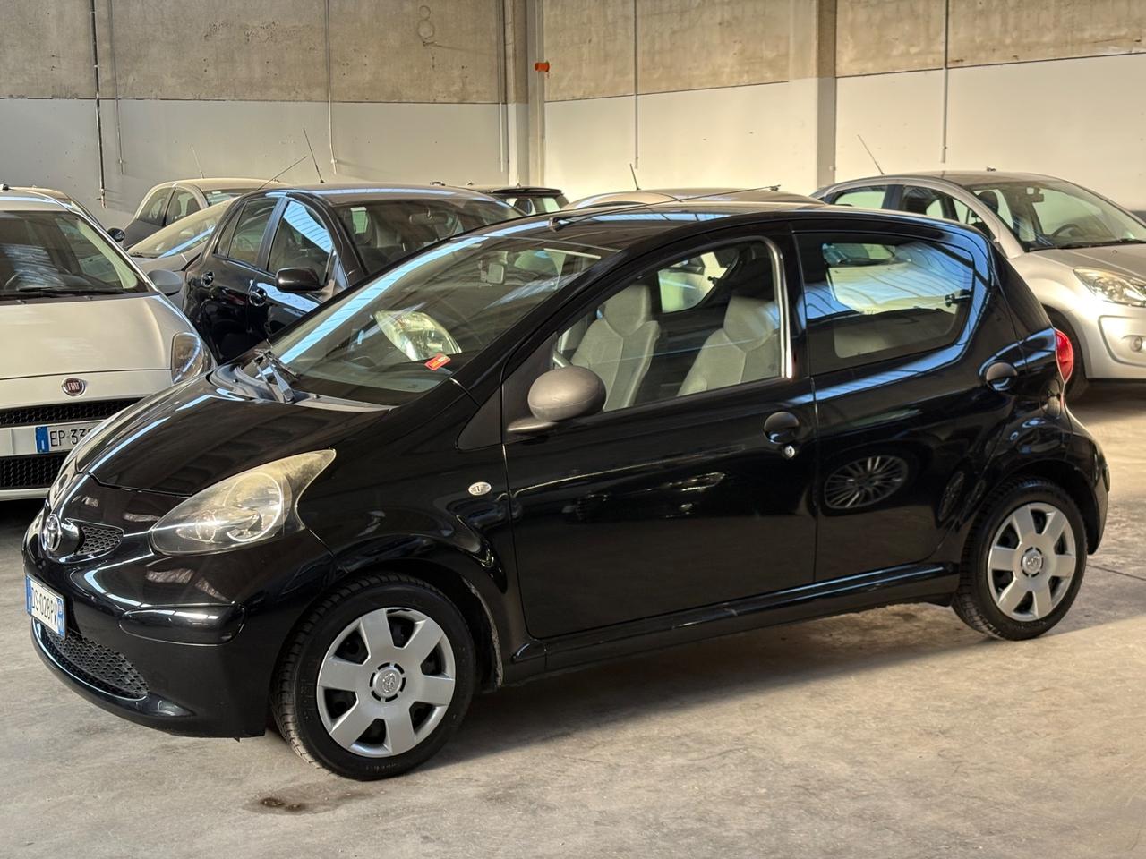 Toyota Aygo 1.0 12V VVT-i 5 porte Now