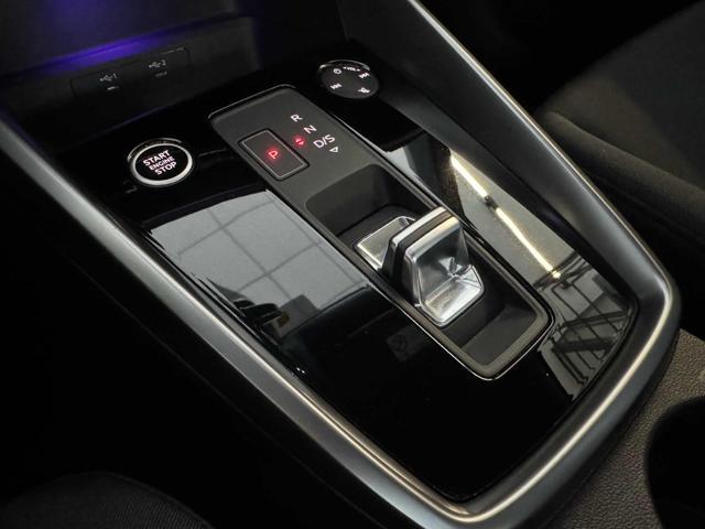 AUDI A3 SPB 30 g-tron S tronic Business Full LED