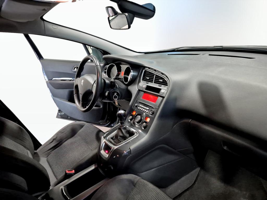Peugeot 5008 1.6 hdi 8v Active (tecno) 112cv