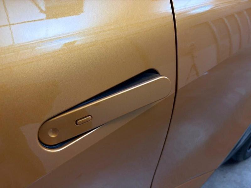 Toyota C-HR 2.0 HV E-CVT Lounge Premiere