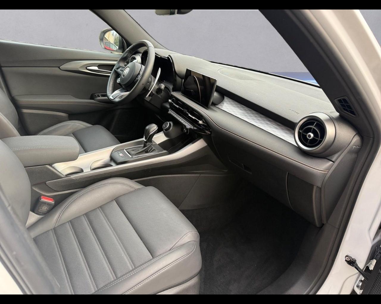 ALFA ROMEO Tonale - Tonale 1.5 hybrid Veloce 160cv tct7