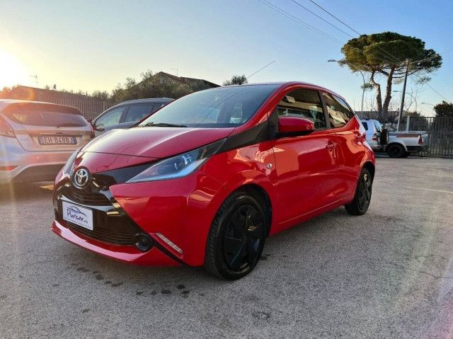 Toyota Aygo 1.0 x-cool 5p