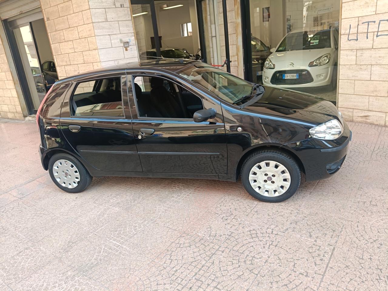 FIAT PUNTO 1.2 5PORTE-NEOPATENTATI-Euro 3100-