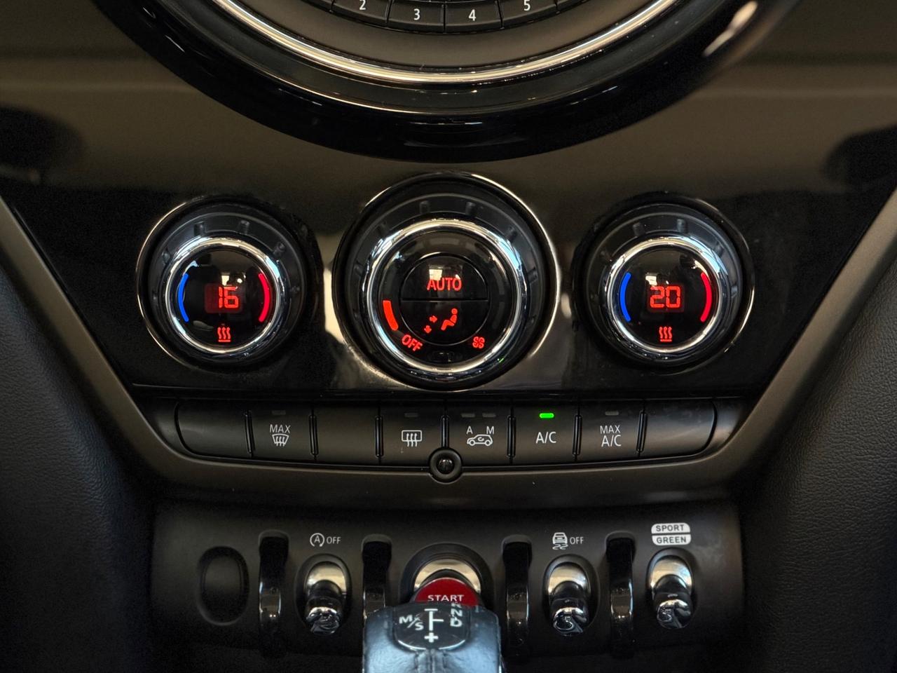 Mini Cooper D Countryman 2.0 Hype LED CARPLAY