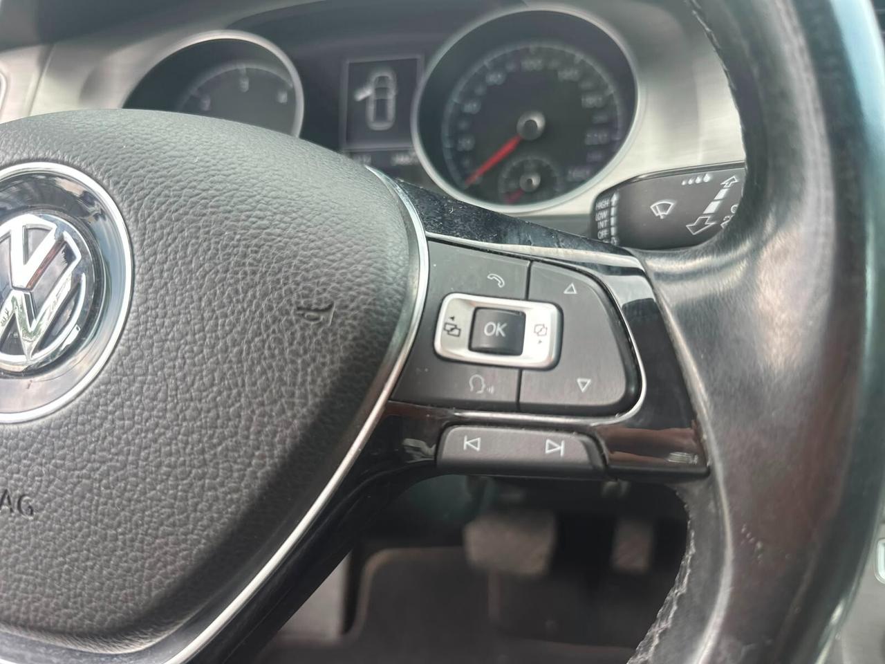 Volkswagen Golf 1.6 TDI DSG